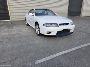1995 Nissan Skyline GT-R - Image 3