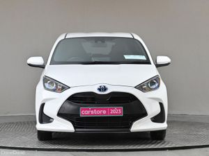 Toyota Yaris 1.5 PETROL HYBRID **REVERSE CAM** - Image 2