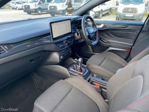 Ford Focus ST-LINE 1.0T 125 M6 FWD 4DR - Image 3