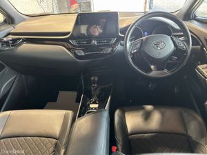 Toyota C-HR 1.8 HYBRID LUNA - Image 4