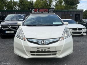 11 HONDA FIT HYBRID 1.3 HEATER SEATS - Image 3