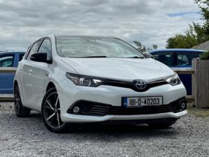 Toyota Auris Hybrid Luna Sport 4DR Auto - Image 3