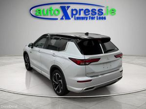 Mitsubishi Outlander PHEV P, 7 Seats, 360°, Low mi - Image 3
