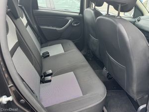 Dacia Duster Lovely high driving position - Image 4