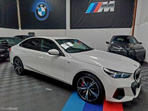 I5 M SPORT PRO ( HIGH SPEC LOW MILES )€102K NEW - Image 4