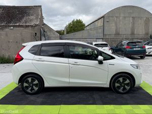 Honda Fit 2015 Hybrid - Image 3