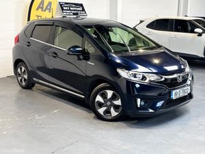 2016 Honda Fit 1.5 Hybrid Automatic,CarPlay - Image 3