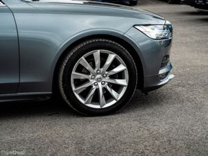 Volvo S90 D4 MOMENTUM PLUS - Image 3