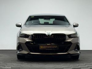 BMW 5-Series 530E M SPORT - Image 2