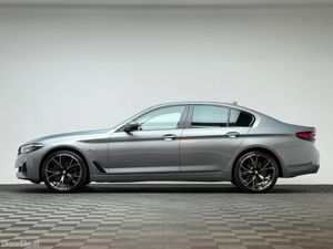 BMW 5-Series 520i SE AUTO - Image 4