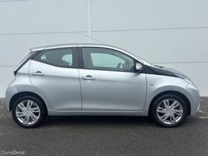 2018 TOYOTA AYGO X-PLAY LOW KM FSH NCT - Image 4