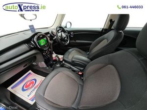 Mini Cooper 1.5 Automatic, Reversing camera - Image 4