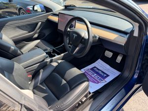 Performance Model 3 - AWD - Long range - Image 2