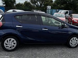 2018 Toyota Aqua S Style Package Hybrid - Image 4