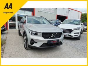 Volvo XC40 2023 PLUS T4 Petrol Plug In Hybird - Image 4