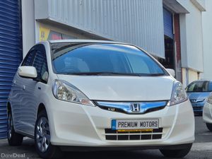 Honda Fit Hybrid Automatic - Image 2