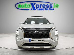 Mitsubishi Outlander PHEV 4WD, 7 Seats, Low mileag - Image 3