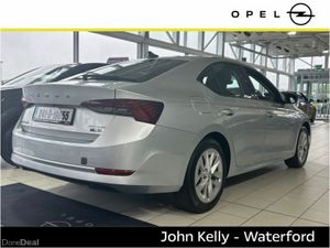 Skoda Octavia OCTAVIA AMB 1.0TSI MHEV 110HP DSG - Image 4