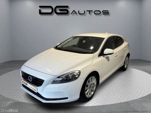 Volvo V40 Auto - Low KMs - Mint condition - Great - Image 4