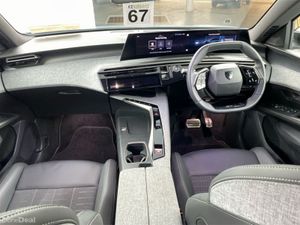Peugeot 5008 E-5008 Gt  GT  210 Electric 73kWh Aut - Image 3