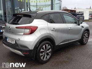 Renault Captur TCe 100 Iconic - Image 2