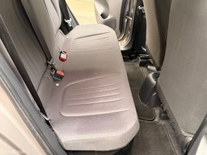 Toyota Yaris 2021 1.5 hybrid self charging - Image 4