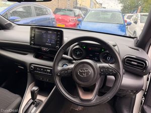 Toyota Yaris 2020 1.5 hybrid self charging - Image 4