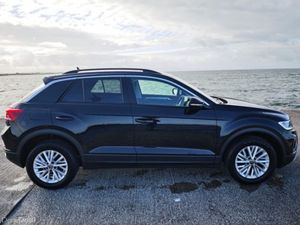 Volkswagen T-Roc Life 1.0 TSI M6F 110HP 5DR - Image 2