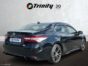 Toyota Camry ** LEATHER PACK ** HUGE SPEC ** STUNN - Image 3