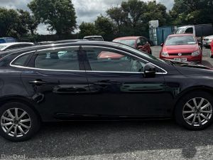 Volvo V40 T4 2015 – Premium Style, Low Mileage - Image 4