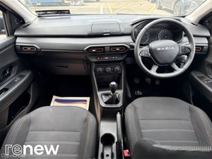 Dacia Sandero Stepway TCe 90 STEPWAY Essential - Image 2