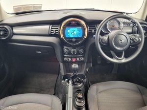 Mini Cooper 5-Door Cooper Classic - Image 4