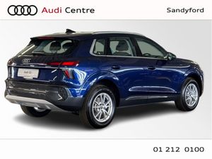Audi Q3 E-HYBRID 270HP S-T SE - Image 3