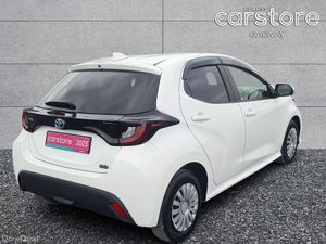 Toyota Yaris Hybrid X - Image 3