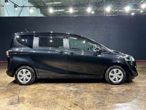 Toyota Sienta 1.5 HYBRID 7 SEATER - PUSH BUTTON ST - Image 3