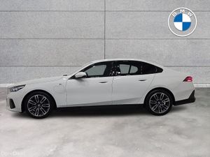 BMW 5-Series 530e M Sport Saloon - Image 4