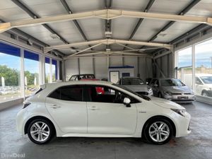 Toyota Corolla SPORT 1.8 6AA-ZWE211H - Image 4