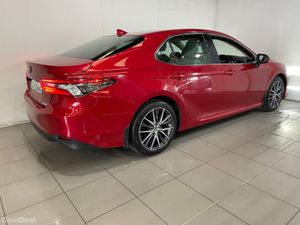 Toyota Camry PLATINUM EDITION AUTO FULL TOYOTA SER - Image 3