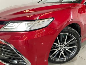 Toyota Camry PLATINUM EDITION AUTO FULL TOYOTA SER - Image 4