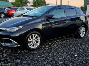 Toyota Auris 2016 Hybrid Sport pack 1.5 AUTOMATIC - Image 3