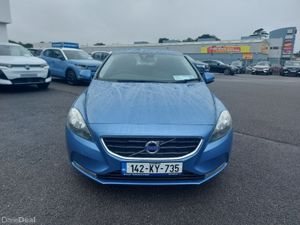 Volvo V40 D2 SE 5DR - Image 2