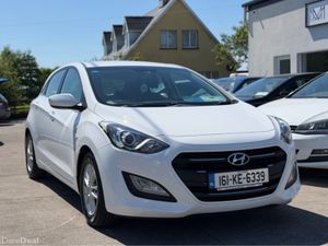 Hyundai i30 SE BLUE DRIVE - Image 3