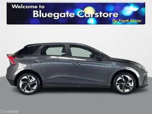 MG 4 LR EXCITE EV 203PS 5DR AUTO **FULL BLACK CLOT - Image 3