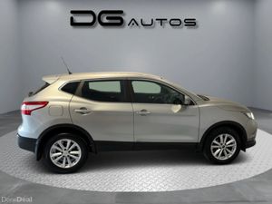 Nissan Qashqai 1.5 SV SAFETY PK + CON DSL CONNECT - Image 2