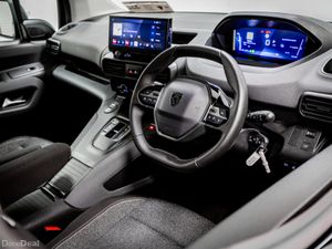 Peugeot Rifter E-Allure 50kWh 136HP L2 - 7 Seats - Image 2