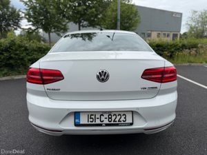 Volkswagen Passat HIGHLINE 1.6 TDI *FULL SERVICE H - Image 4