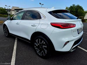 2023 KIA XCEED PE PHEV AUTO HYBRID - Image 4