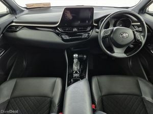 Toyota C-HR Hybrid Safety + - Image 4