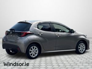 Toyota Yaris Hybrid - Image 4