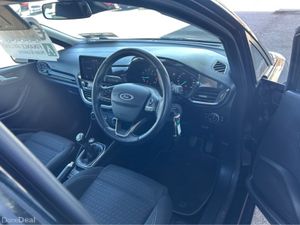 Ford Fiesta TITANIUM 1.10 85PS 5SPEED 4DR - Image 4
